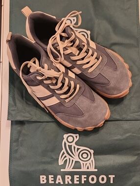 Bearefoot Men’s Gray & Cream Casual Suede Mesh Sneakers